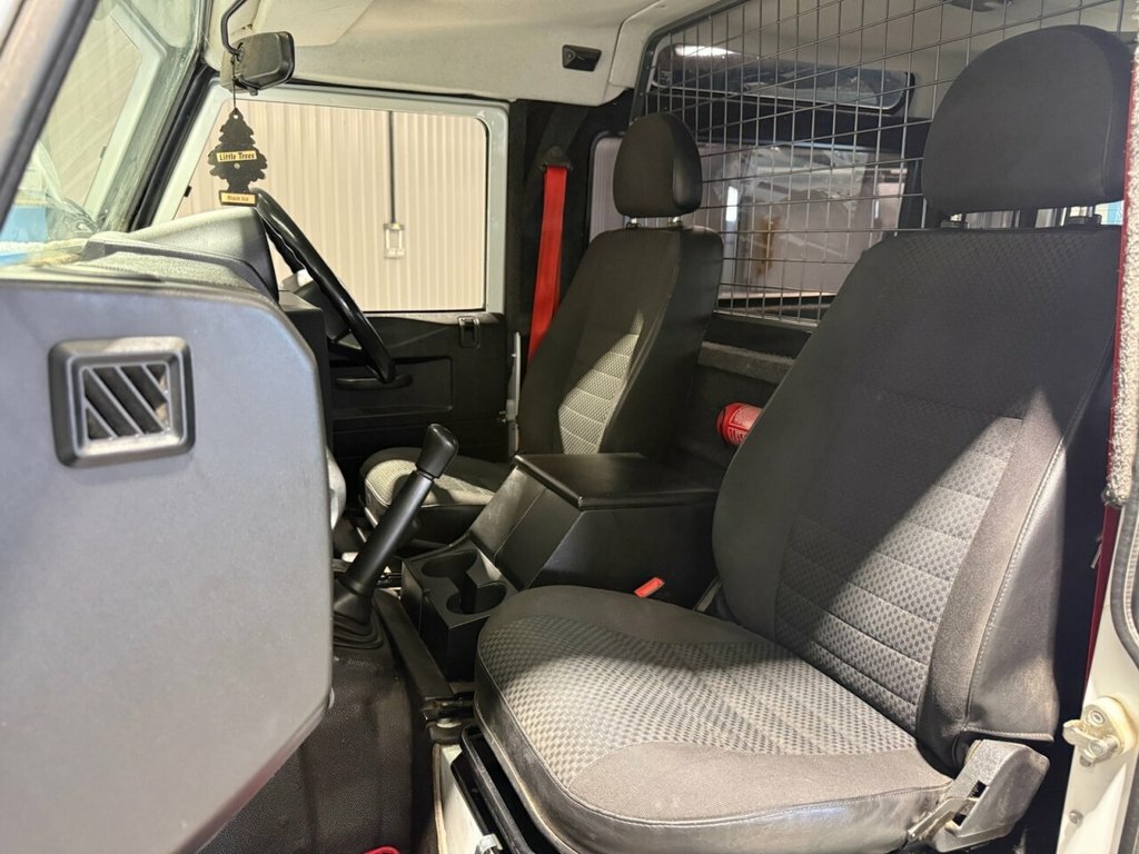 Land Rover Defender 90 2.4L Null WF11CZP White #6