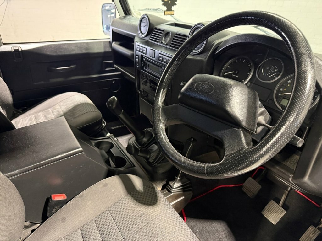 Land Rover Defender 90 2.4L Null WF11CZP White #4