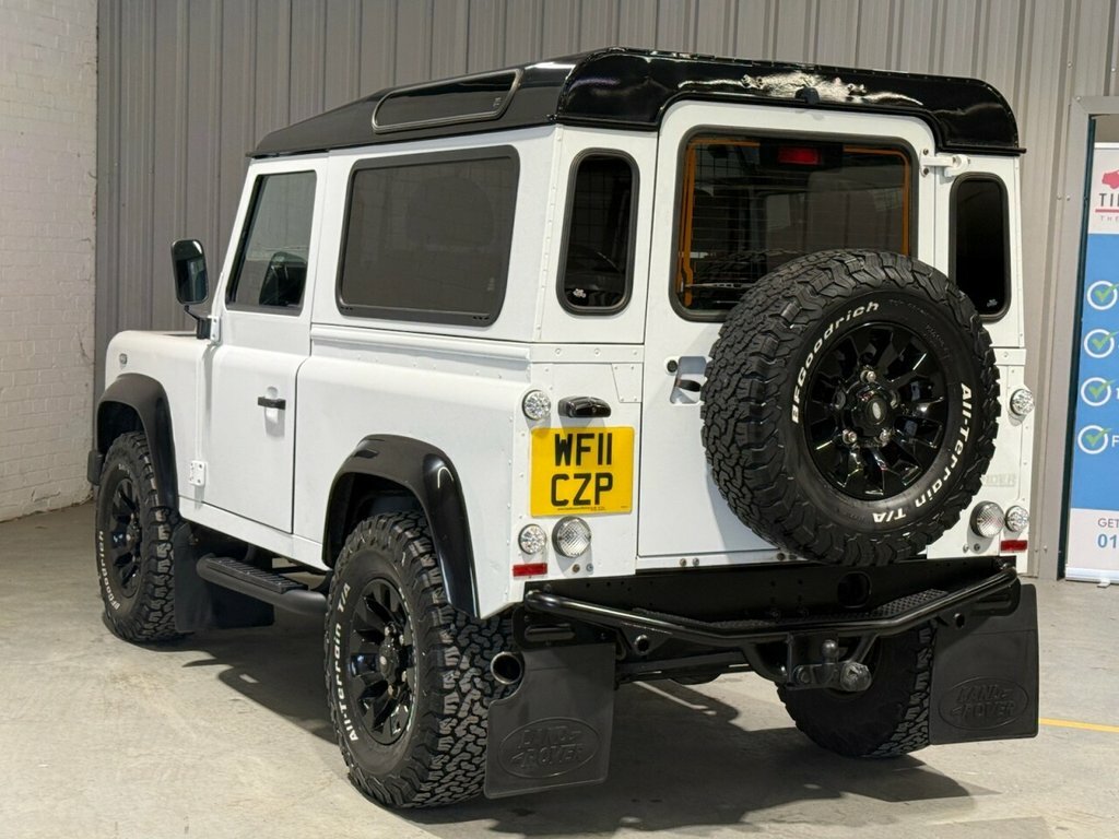 Land Rover Defender 90 2.4L Null WF11CZP White #2