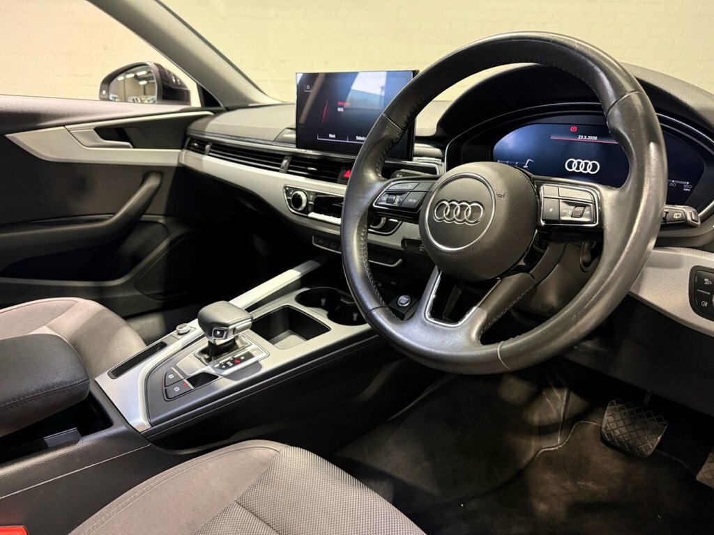Audi A4 Avant 2L Technik KP69AXS Black #3