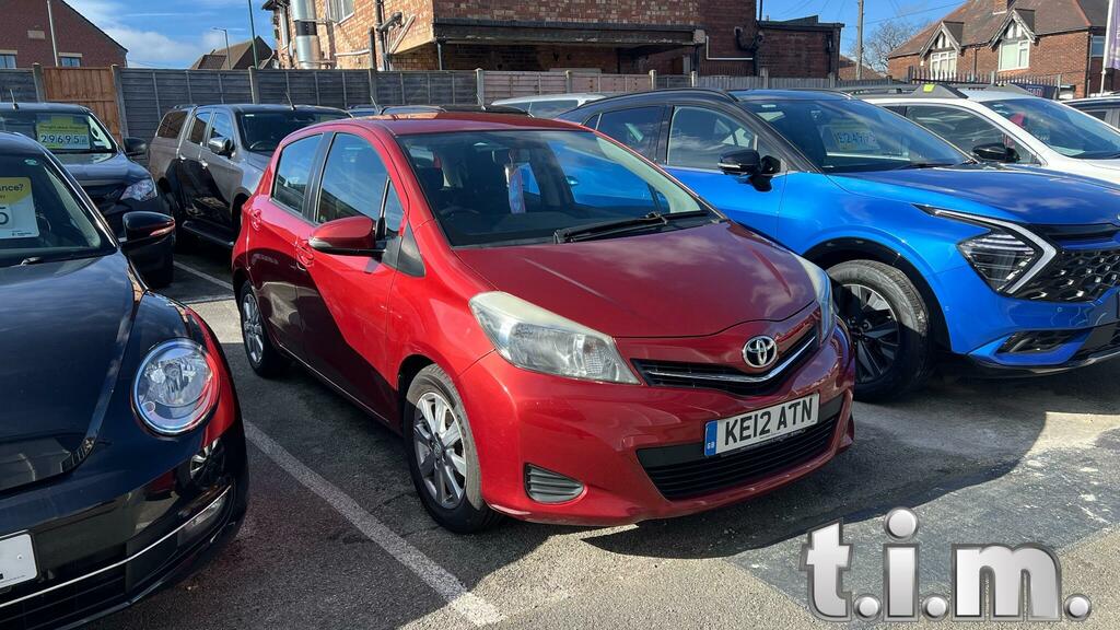 Toyota Yaris 1.33 Vvt-i Tr Multidrive S - 2012 12 Red