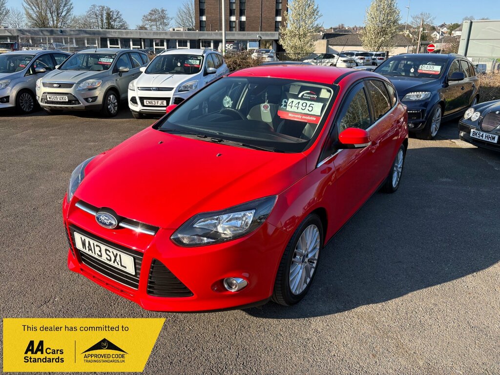 Ford Focus 1.0T Ecoboost Zetec Hatchback Eu Red