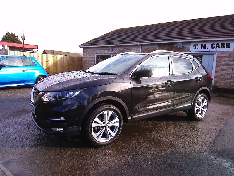 Nissan Qashqai Dig-t N-connecta BG69UXY Black #2