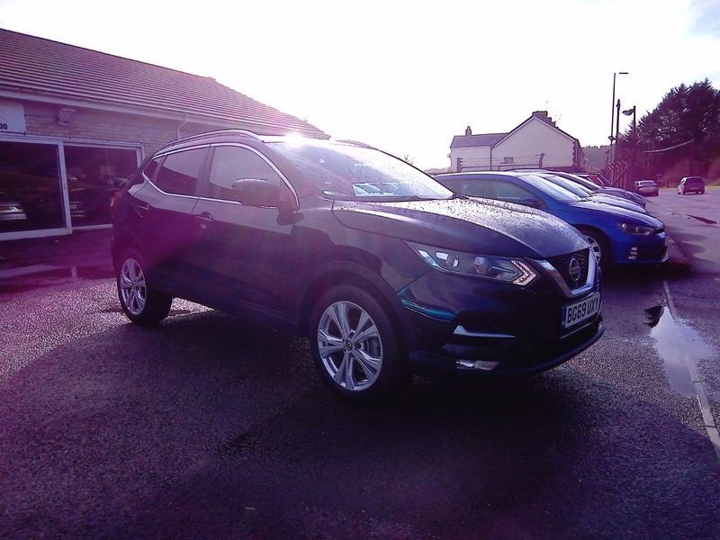 Nissan Qashqai Dig-t N-connecta BG69UXY Black #4
