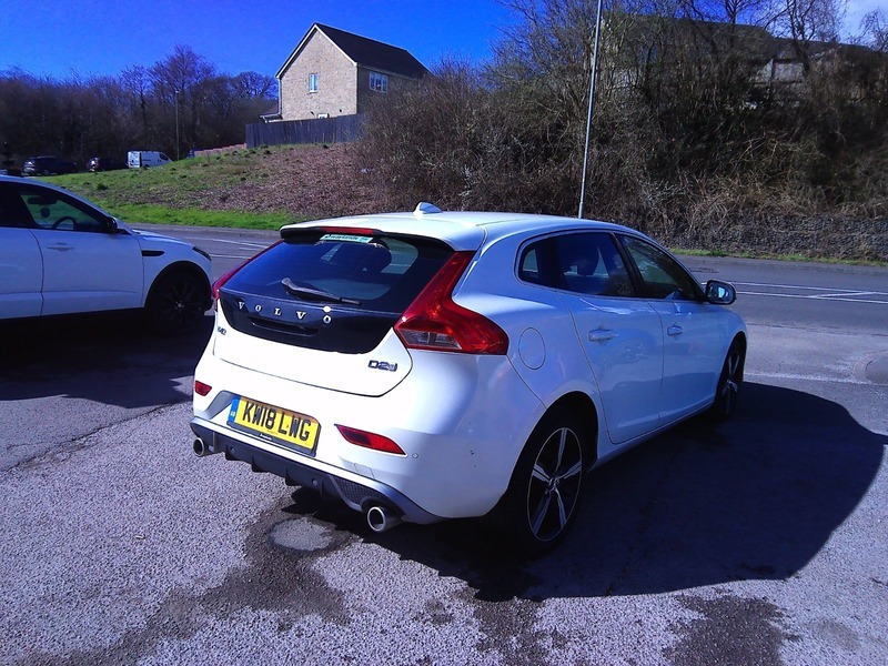 Volvo V40 D2 R-design Nav Plus KW18LWG White #6