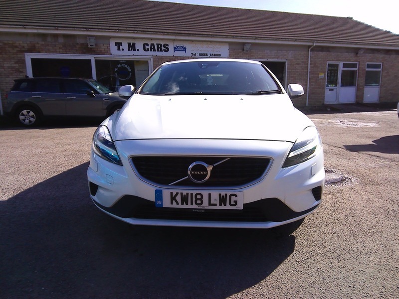Volvo V40 D2 R-design Nav Plus KW18LWG White #2