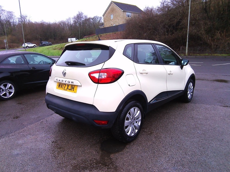 Renault Captur Expression Plus Tce MV17XJH Brown #5
