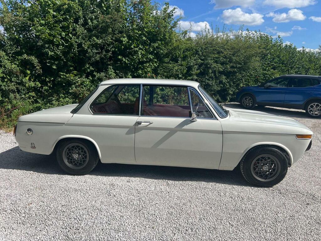BMW 2002 Coupe 1975N #2