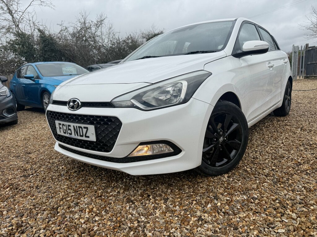 Hyundai I20 1.2 Blue Drive Se Hatchback Euro White #2
