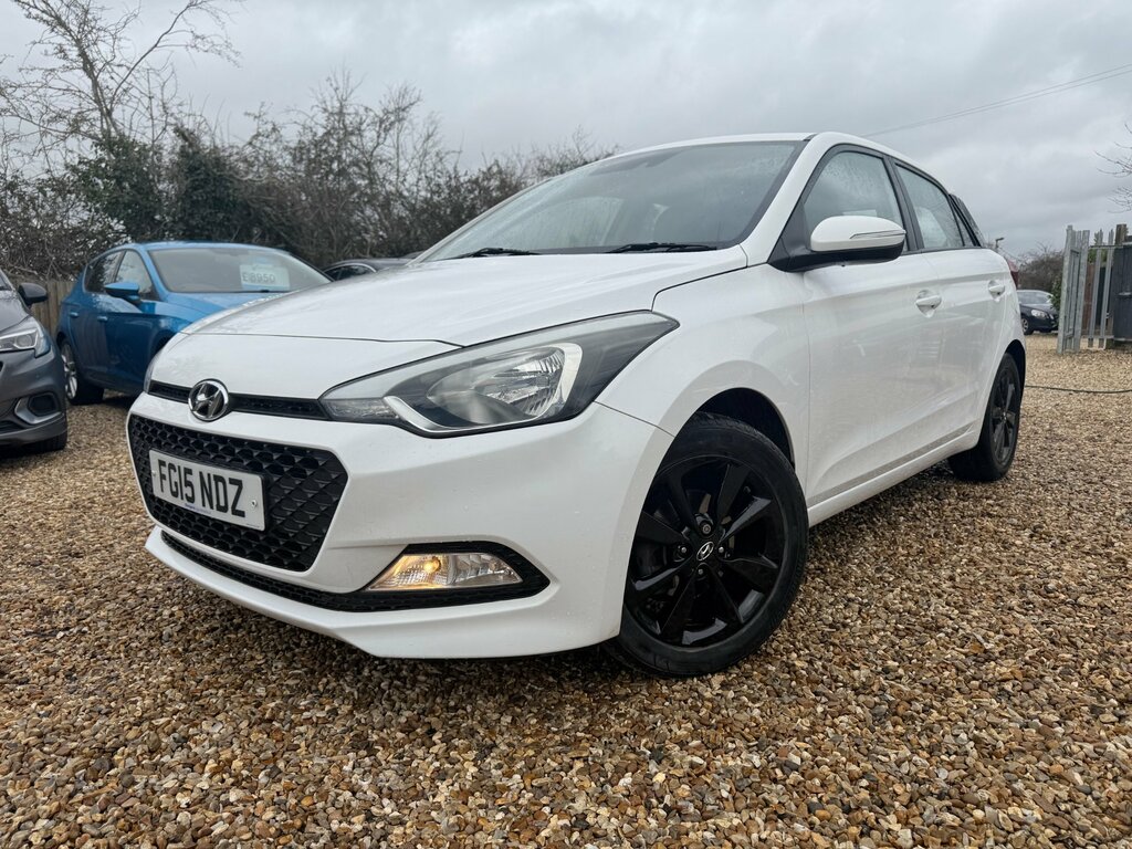 Hyundai I20 1.2 Blue Drive Se Hatchback Euro White #3