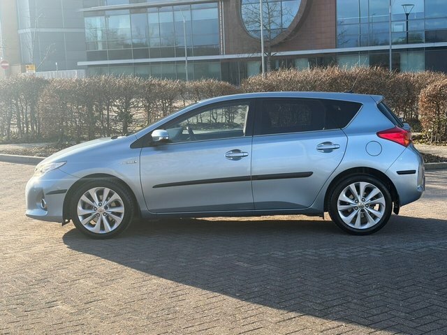 Toyota Auris 2014 1.8 Vvt-h Excel Hatchback Hybrid C SK64LBP Blue #2