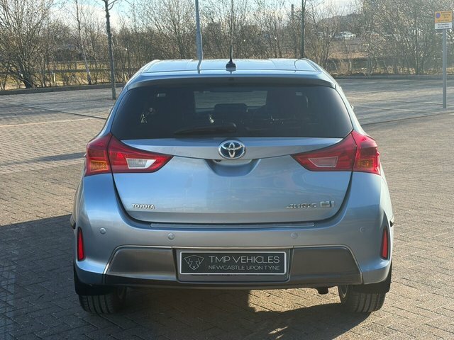 Toyota Auris 2014 1.8 Vvt-h Excel Hatchback Hybrid C SK64LBP Blue #4
