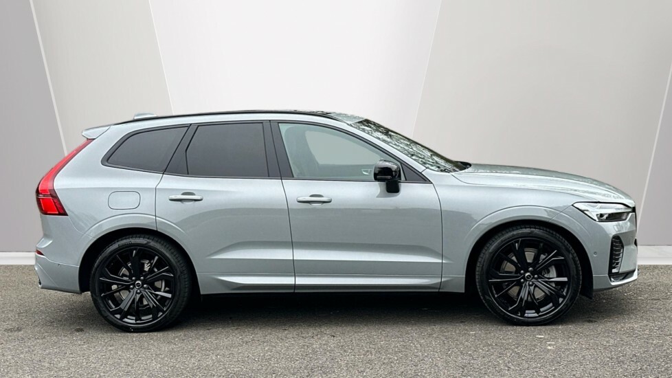 Volvo XC60 2.0 B5 Mhev Ultra Black Edition Suv Hyb BN26TVU Grey #3