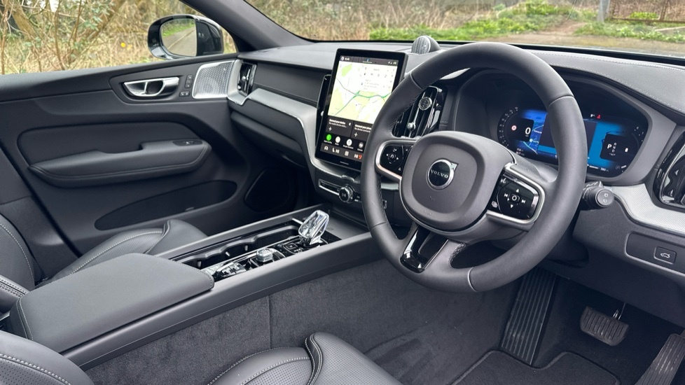 Volvo XC60 2.0 B5 Mhev Ultra Black Edition Suv Hyb BN26TVU Grey #4