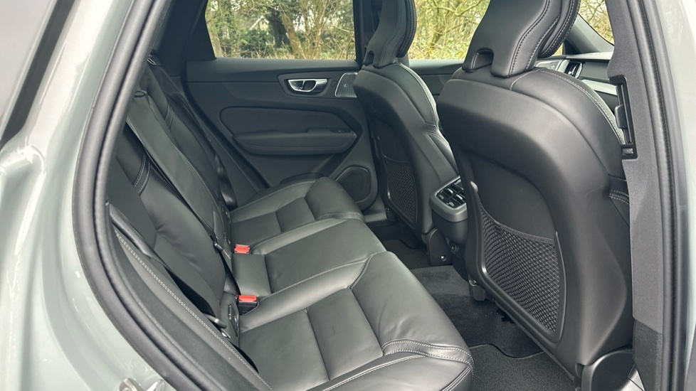 Volvo XC60 2.0 B5 Mhev Ultra Black Edition Suv Hyb BN26TVU Grey #6