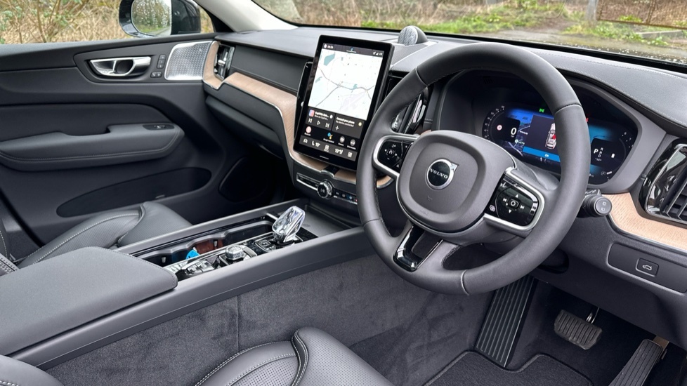 Volvo XC60 2.0 B5 Mhev Ultra Dark Suv Hybrid BN26RDV #4