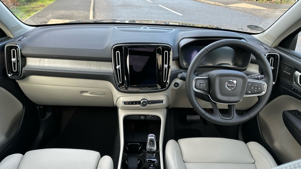 Volvo XC40 Ultra, B3 Mild Hybrid, Dark Blond Leathe FG26DKA Black #5