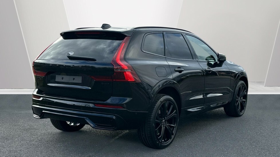 Volvo XC60 Black Edition Ultra, B5 Awd Mild Hybrid, FG26ZWX Black #2