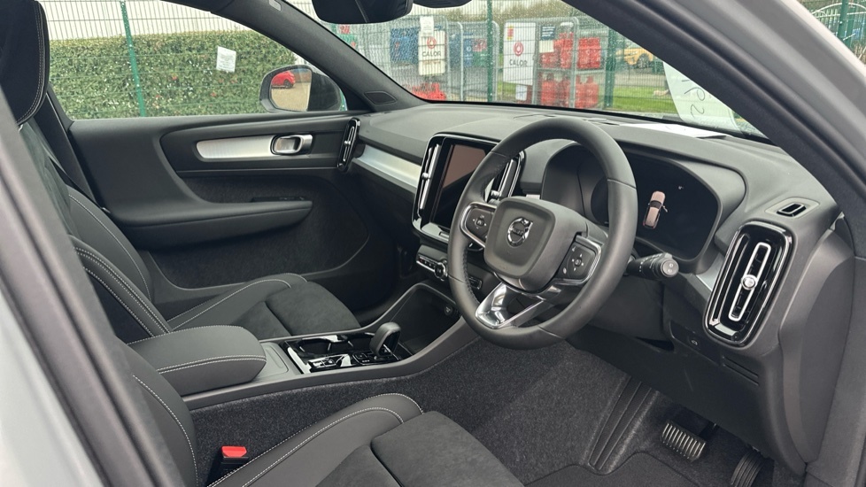 Volvo XC40 Black Edition Plus, B3 Mild Hybrid, BJ26PUX Grey #4