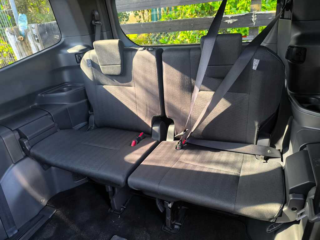 Toyota Voxy Mpv Blue #13