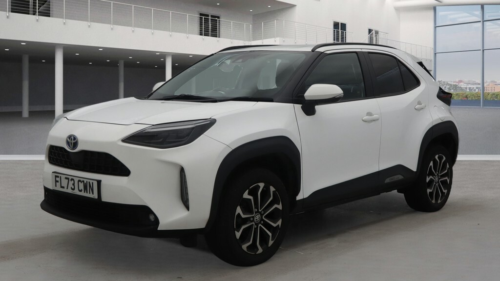 Toyota Yaris Cross 1.5 Hybrid 202373 Vvt-h Design E-cvt Euro 6 S S FL73CWN White #2