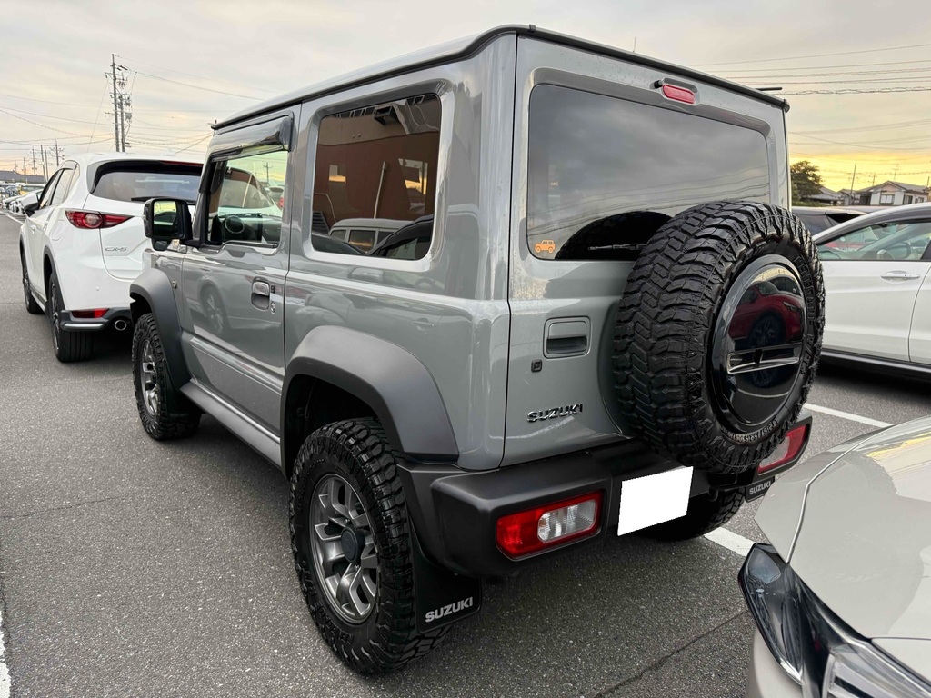 Suzuki Jimny 1.5 202323 4 Seats 2 Keys 4Wd Grey #4