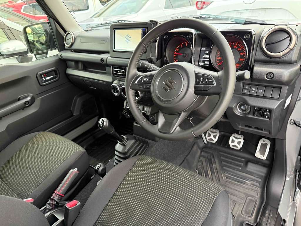Suzuki Jimny 1.5 202323 4 Seats 2 Keys 4Wd Grey #5