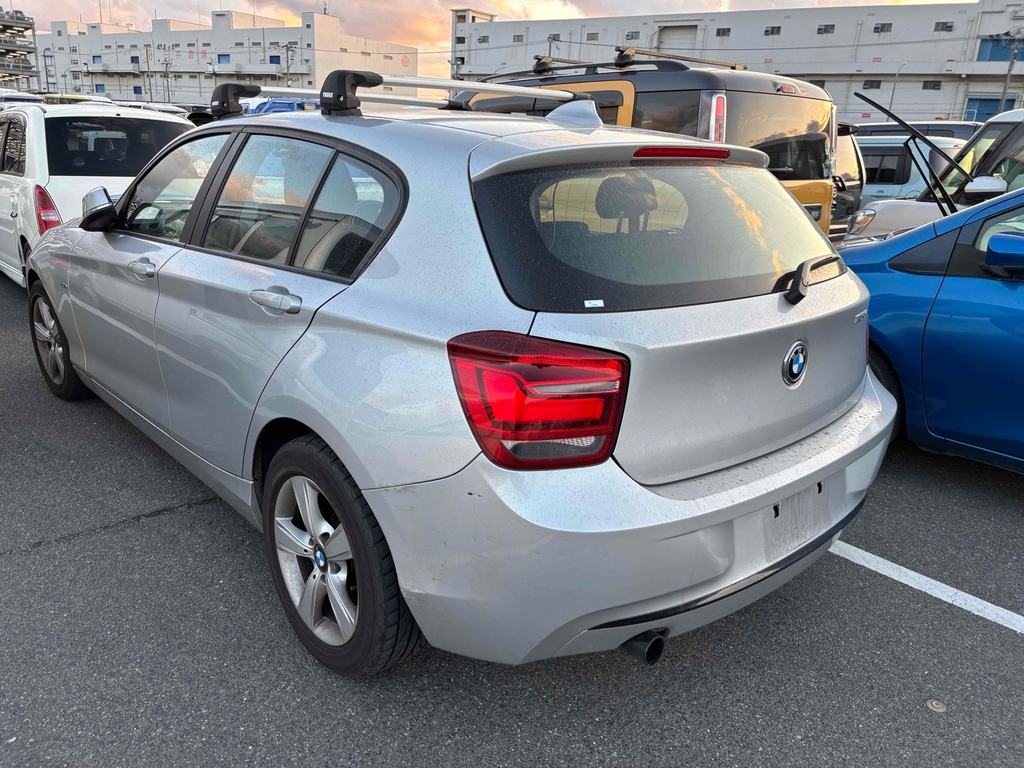 BMW 1 Series 1.6 201363 5 Seats Hatchbac Silver #2
