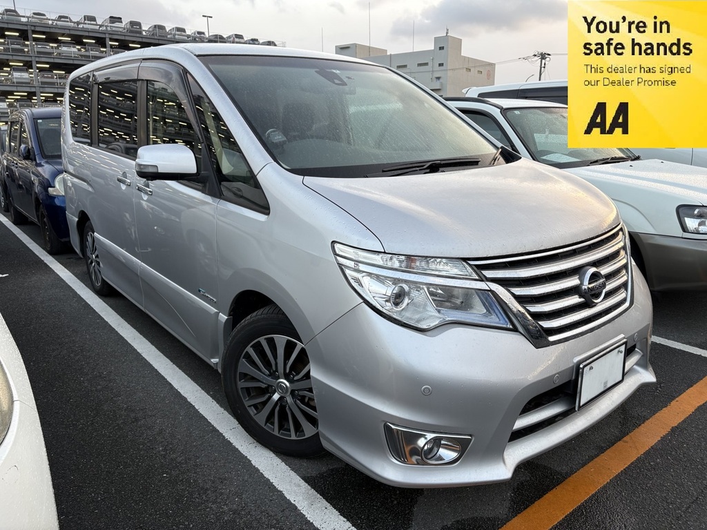 Nissan Serena 2.0 201515 Highway Star S-hybri Silver