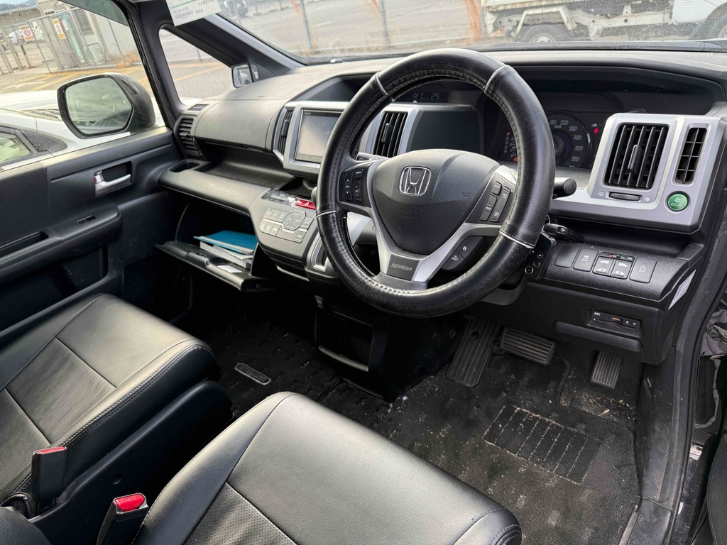 Honda StepWagon Wagon 2.0 201463 8 Seats Ul Black #2