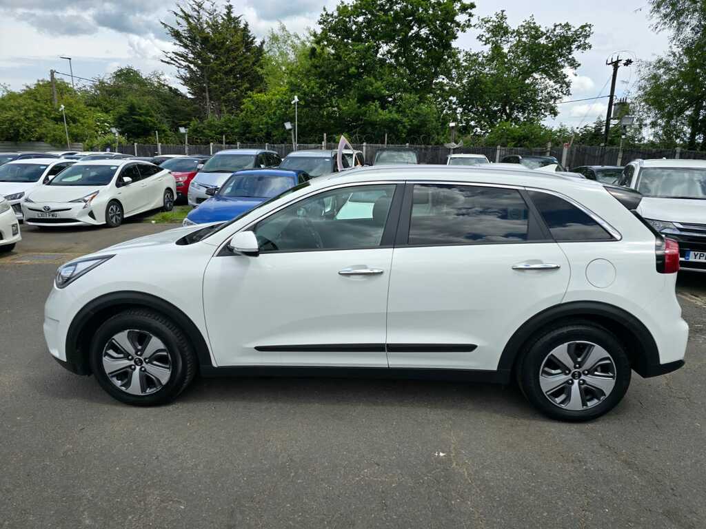 Kia Niro 2 1.6 Hybrid 201919 Gdi 5 Seats Suv 5 Seats LM19CZJ White #6
