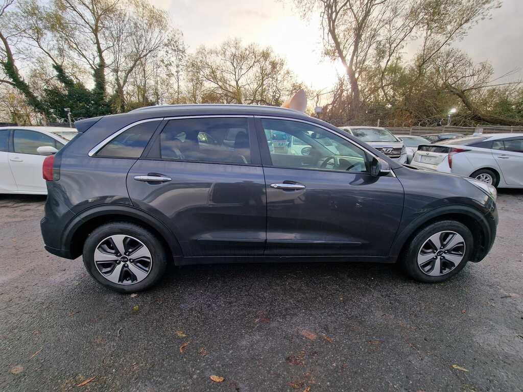 Kia Niro 2 1.6 Hybrid 201616 Gdi 5 Seats Suv 5 Seats Grey #6