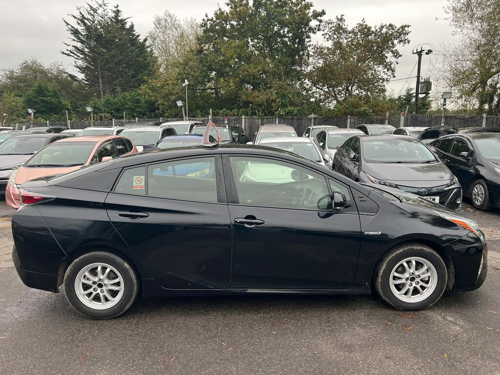 Toyota Prius 1.8 Hybrid 201767 Active 5 Seats P LR67ZBY Black #4