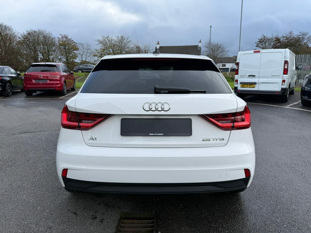 Audi A1 1.0 Tfsi 25 Technik Sportback Eu RF22NKR White #6