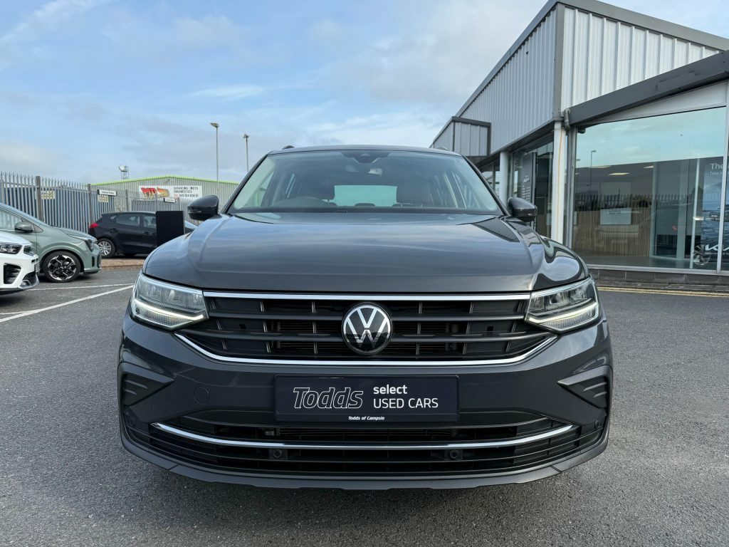 Volkswagen Tiguan 1.5 Tsi Life Suv Dsg Euro 6 Ss 150 YE23BUF Grey #2