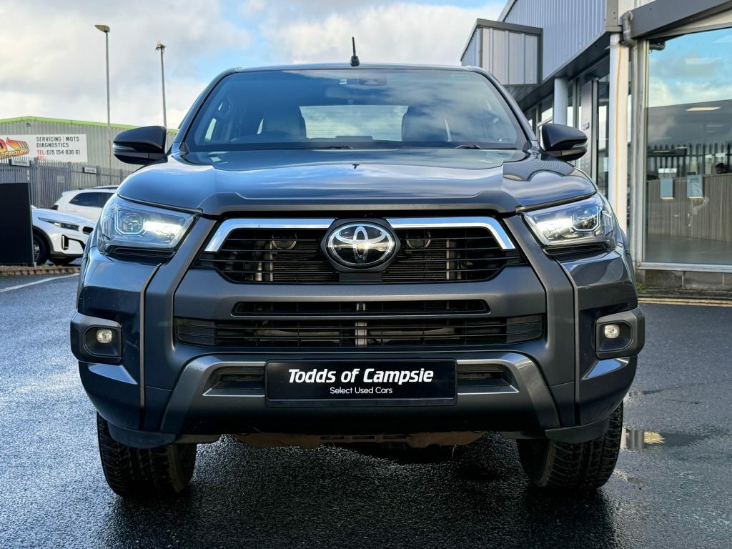 Toyota HILUX 2.8 D-4d Invincible X Pickup Double Cab FE71UZU Grey #2