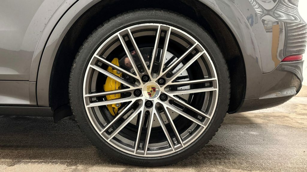 Porsche Cayenne 4.0 V8 E-hybrid Turbo S Suv 680 Ps LO20UDW Grey #5