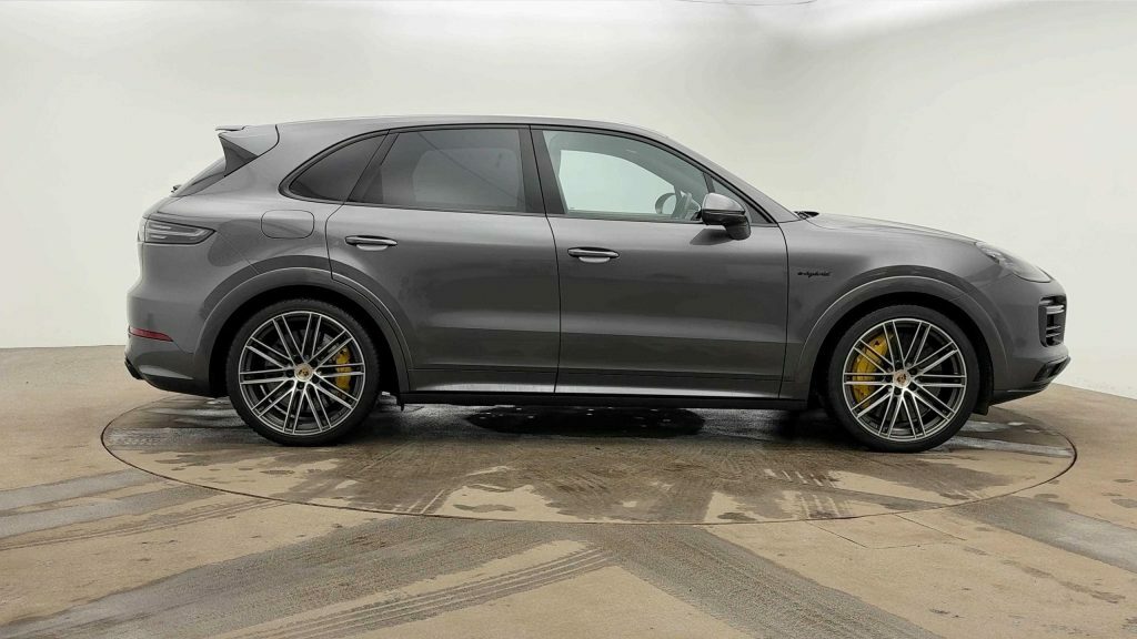 Porsche Cayenne 4.0 V8 E-hybrid Turbo S Suv 680 Ps LO20UDW Grey #4