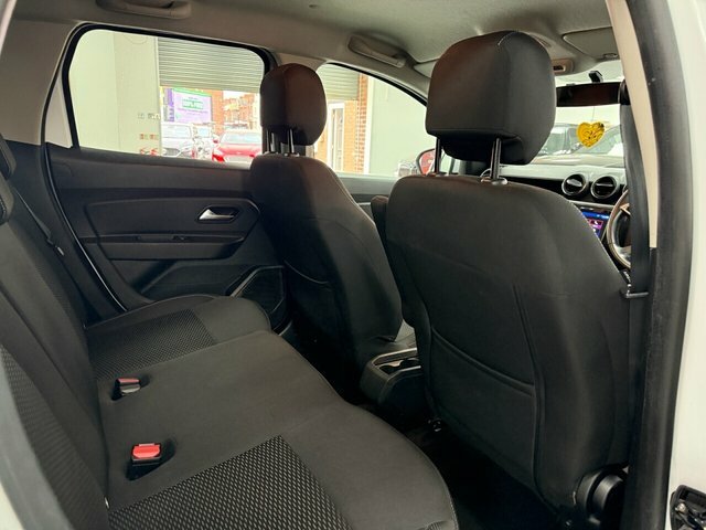 Dacia Duster Suv SY20UXM White #4