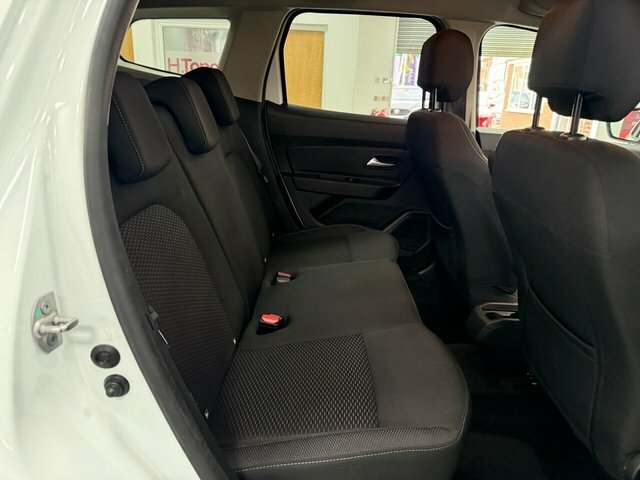 Dacia Duster Suv SY20UXM White #3