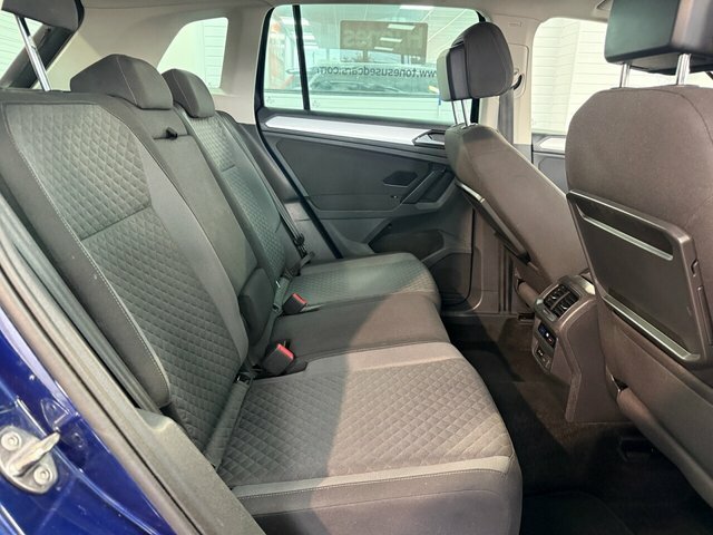 Volkswagen Tiguan Suv FX69YSZ Blue #5
