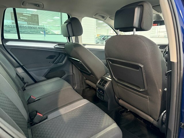 Volkswagen Tiguan Suv FX69YSZ Blue #4