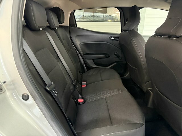 Renault Clio Hatchback SN70ZRR Silver #4