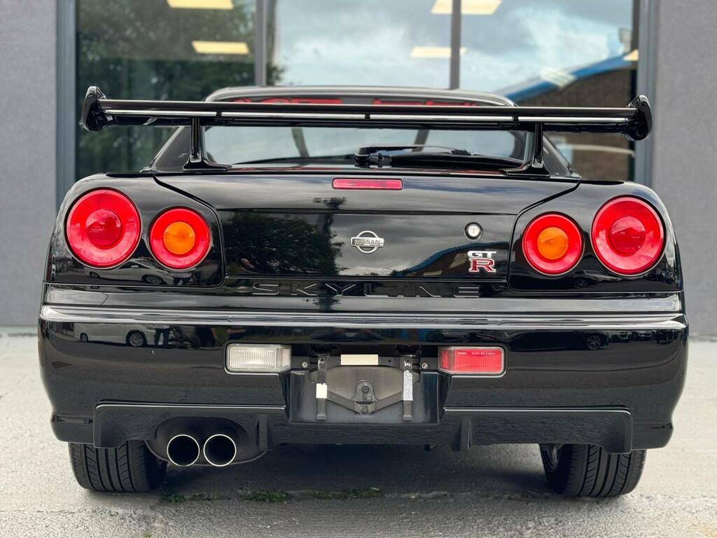 Nissan Skyline Coupe White #10