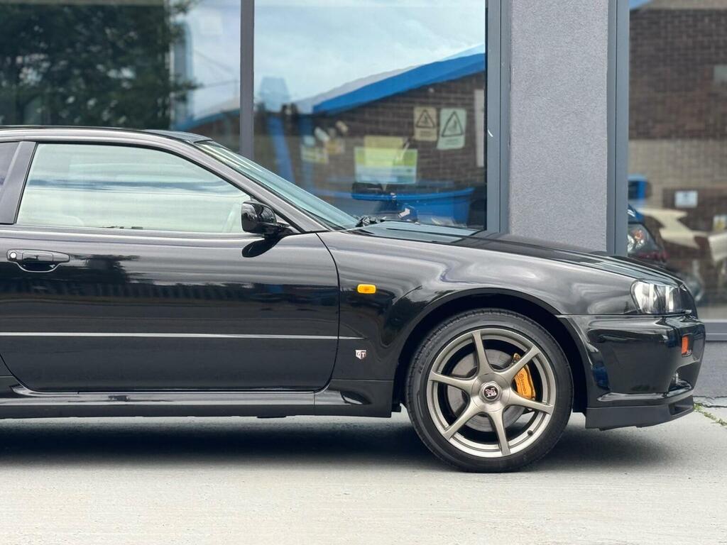 Nissan Skyline Coupe White #13