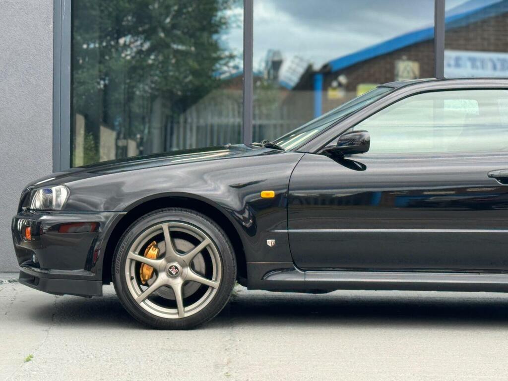 Nissan Skyline Coupe White #30