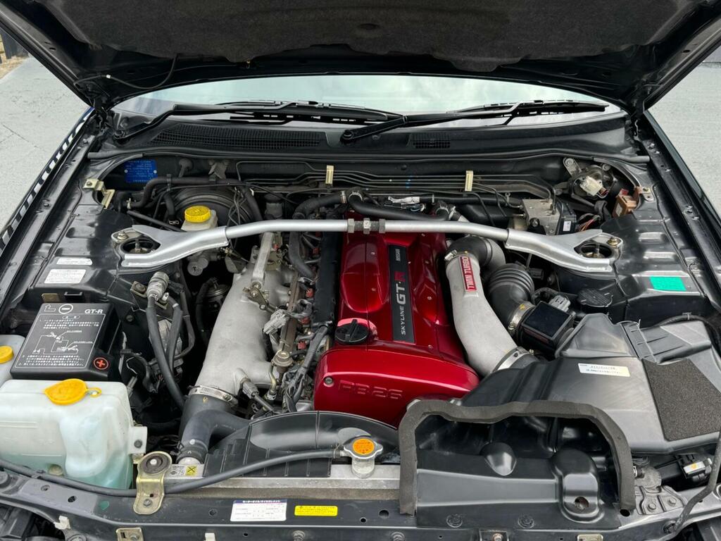 Nissan Skyline Coupe White #26