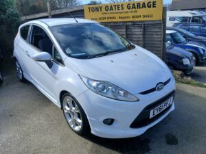 Ford Fiesta 1.6 Zetec S H B White Very Clean Example 