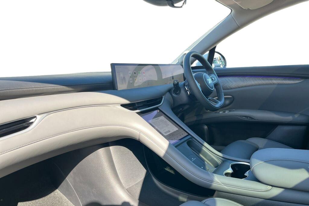 MG IM6 100Kwh Auto White #2