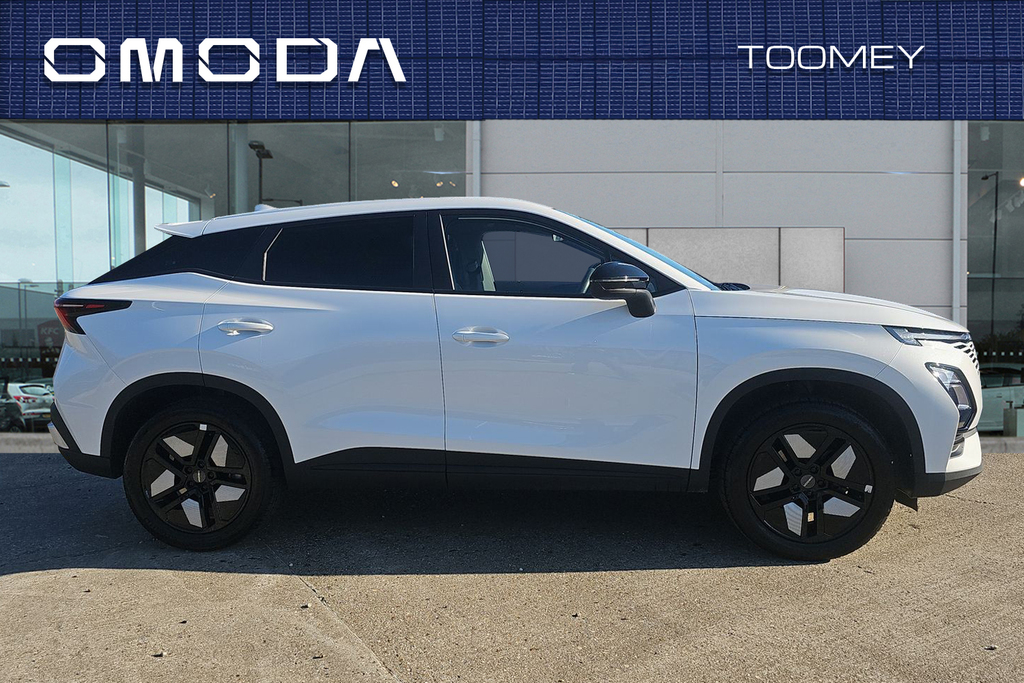 Omoda 5 1.6 Tgdi Knight Suv Dct EN75DJJ White #4